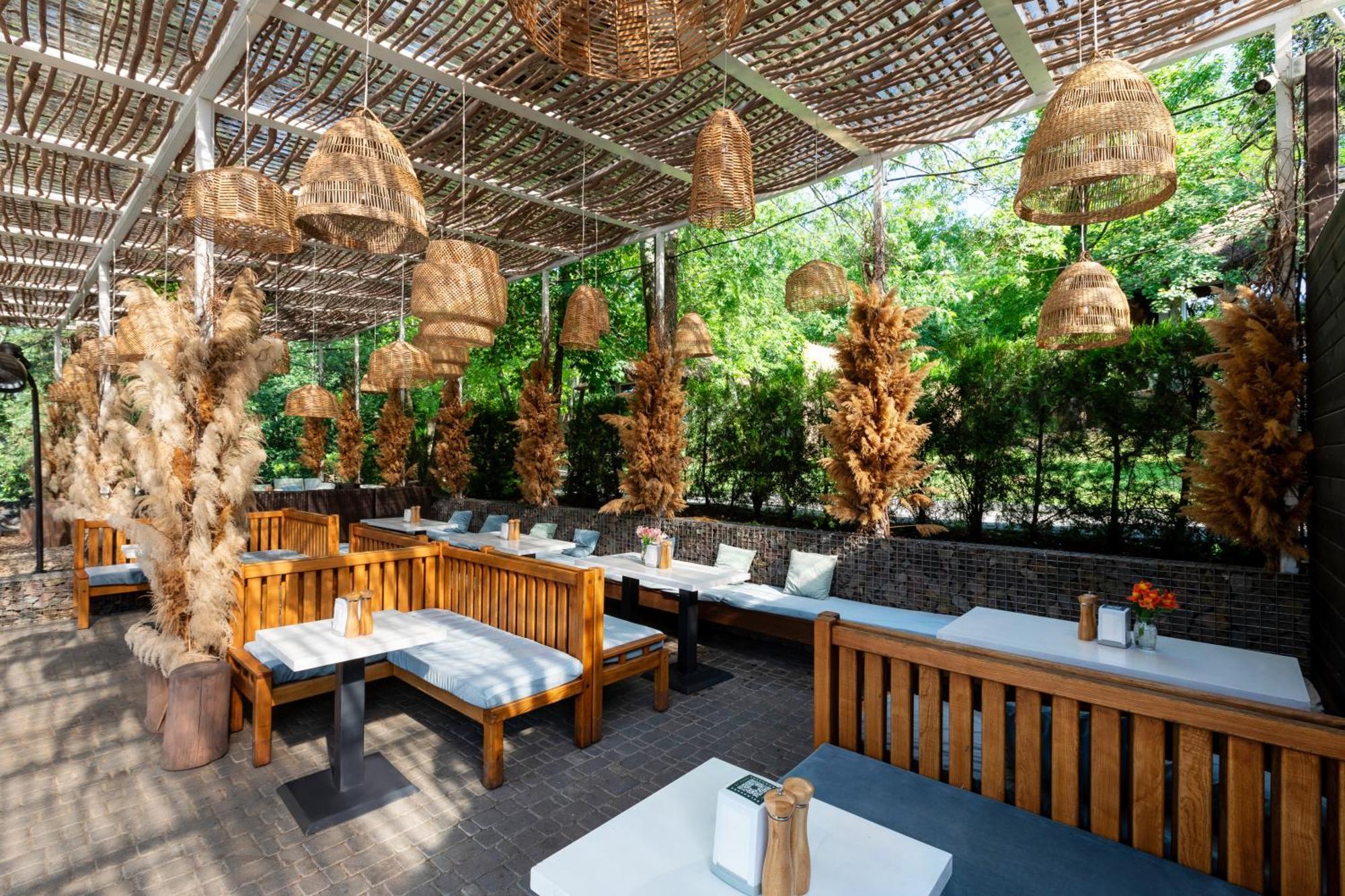 מלון צ'יסינאו Tree House Relax Park מראה חיצוני תמונה